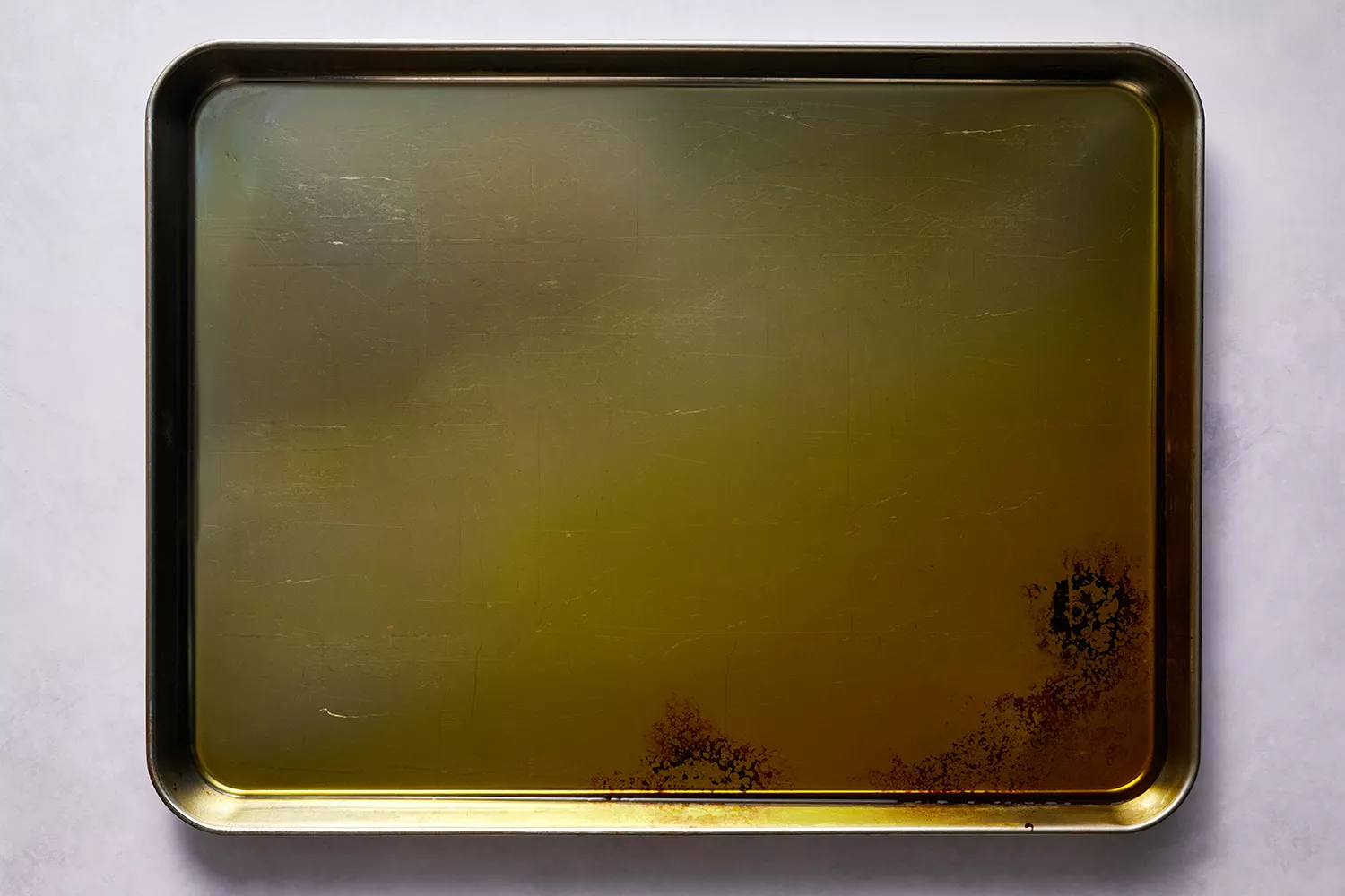 Huile d'olive sur une plaque de cuisson