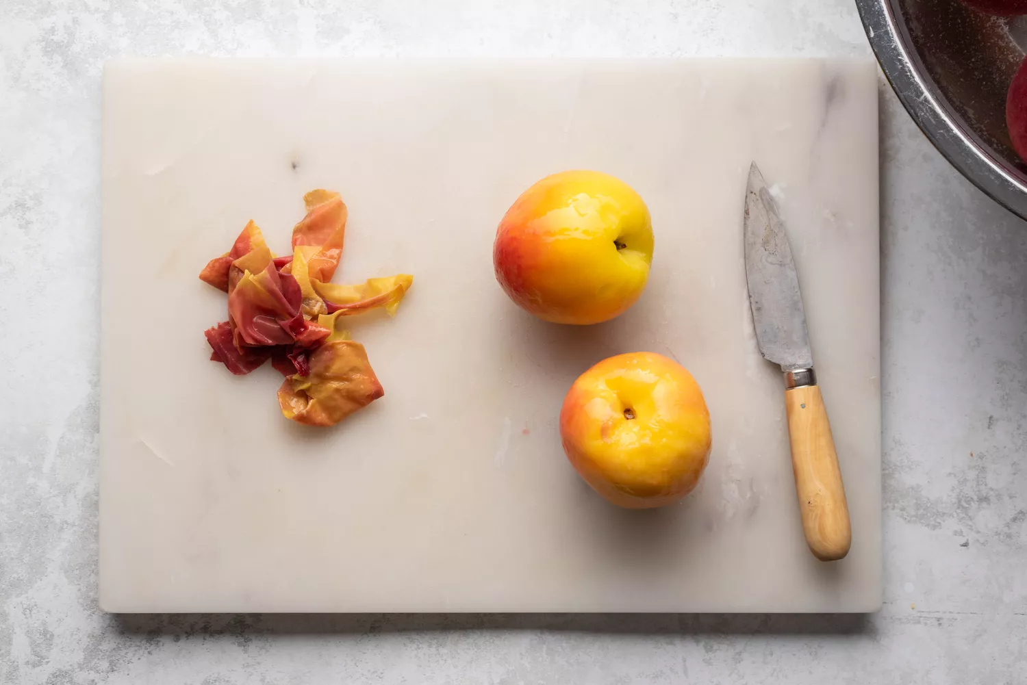 Éplucher les pêches