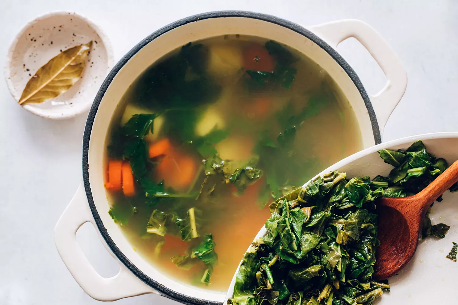 Ajouter l'oseille à la soupe