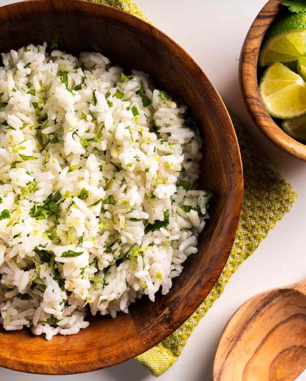 Riz au coriandre et au citron vert de style Chipotle