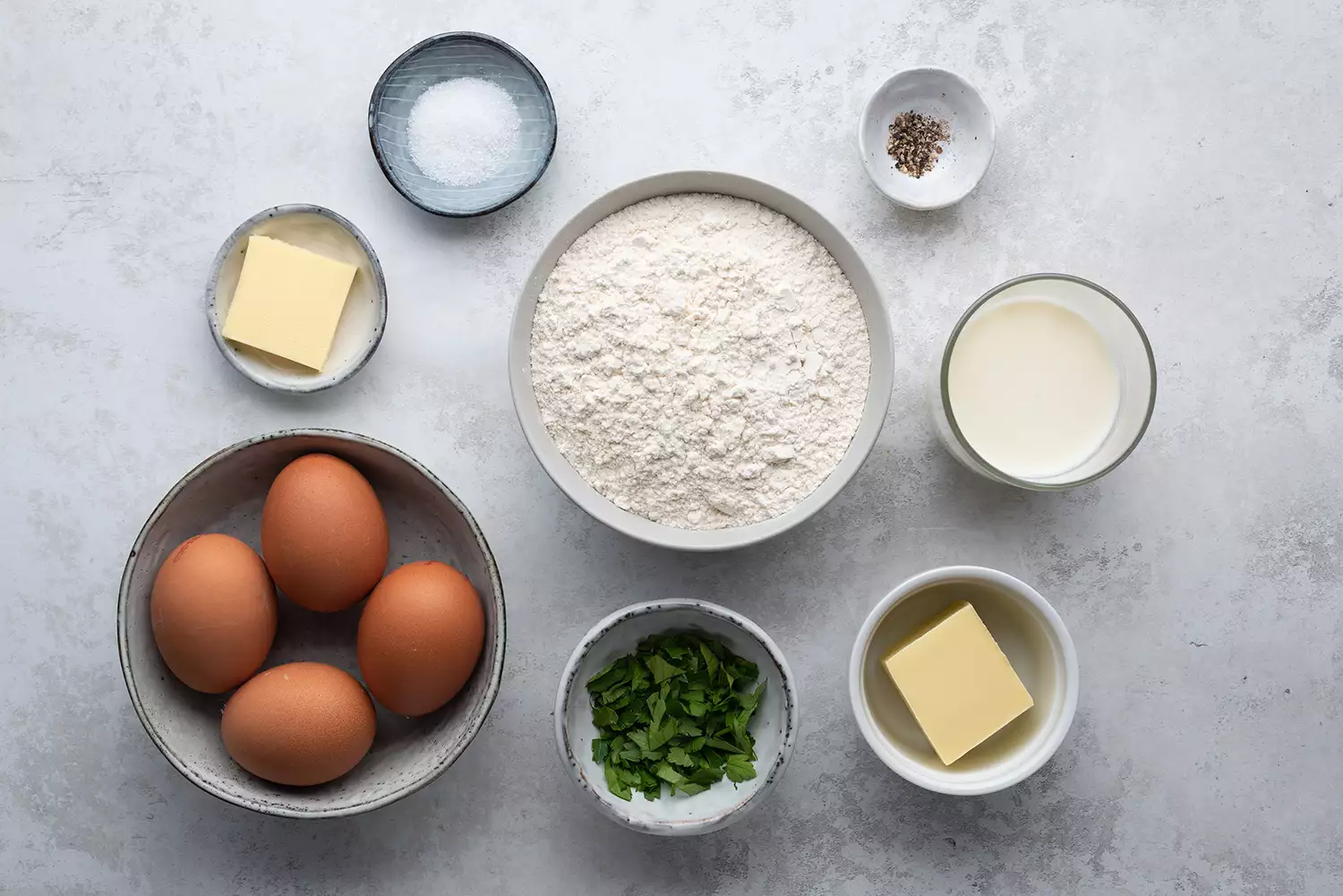 Ingrédients pour Spaetzle dans des bols